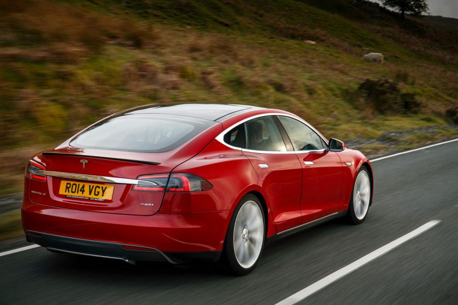  Tesla Model S P85+ 2014 года  (UK) (фото 10 из 30)